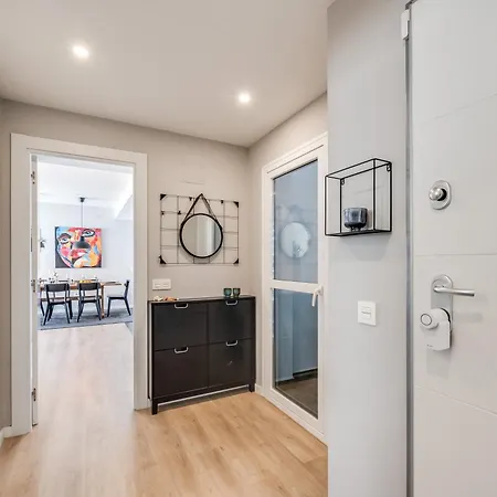 Newly Built 3 Bdrm Modern W Gym, Pool, & Views * Marbella